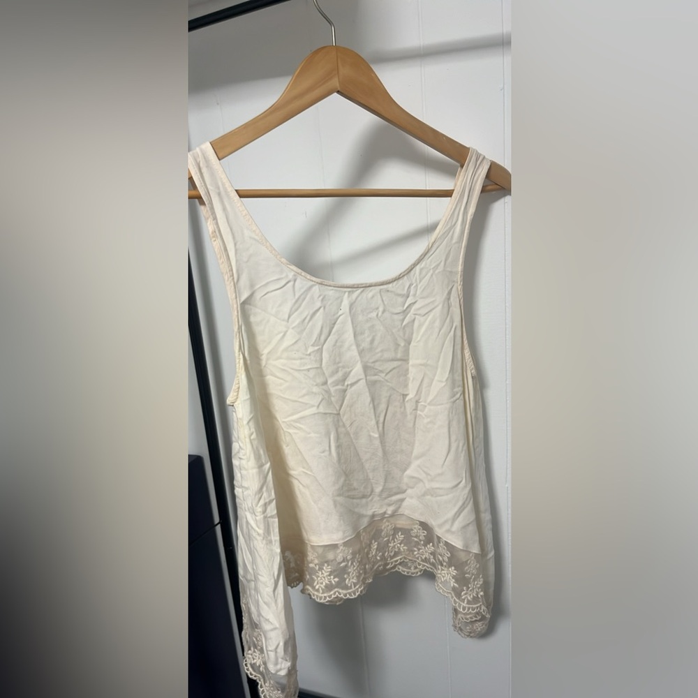 American Eagle Outfitters Cream Lace Hem Tank Top